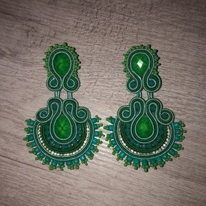 Emerald green earings